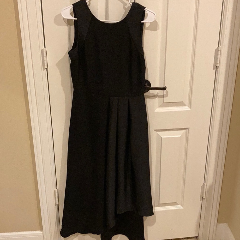 Black dress very simple and elegant